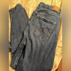 Dark Wash American Eagle Skinny Jean